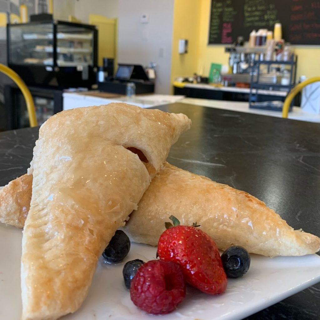Guayaba y Queso Bees Pastry Cafe